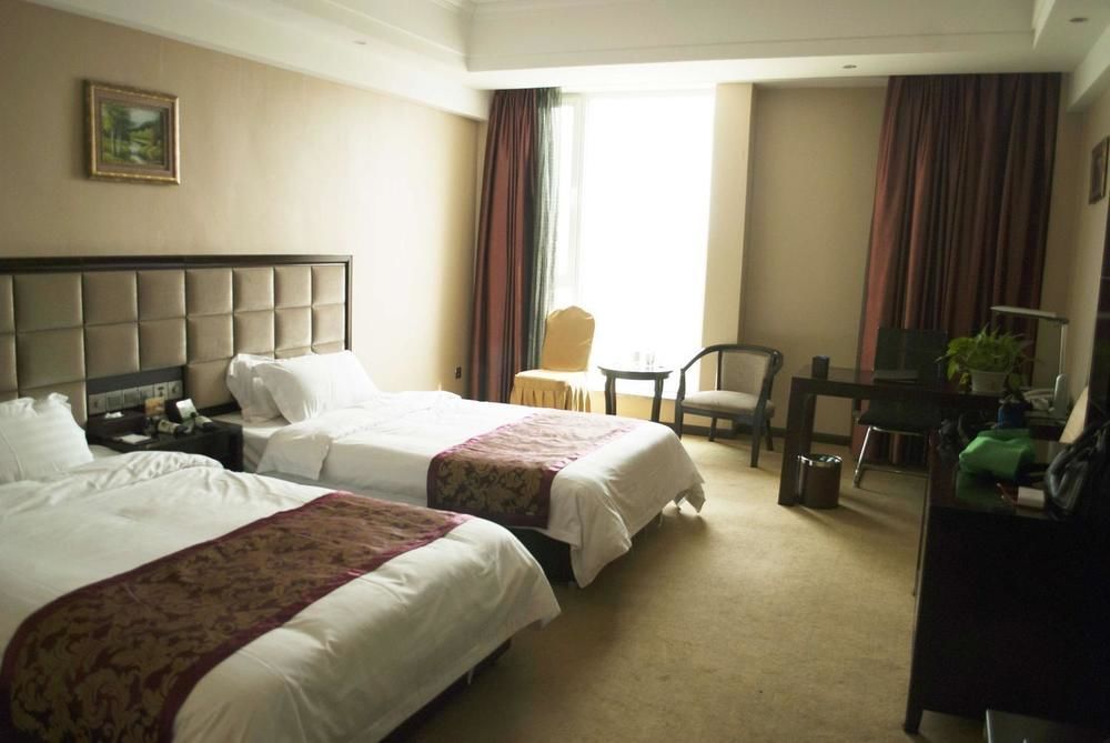 Weishi International Hotel Csingcsou Kültér fotó