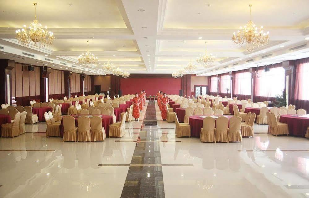 Weishi International Hotel Csingcsou Kültér fotó